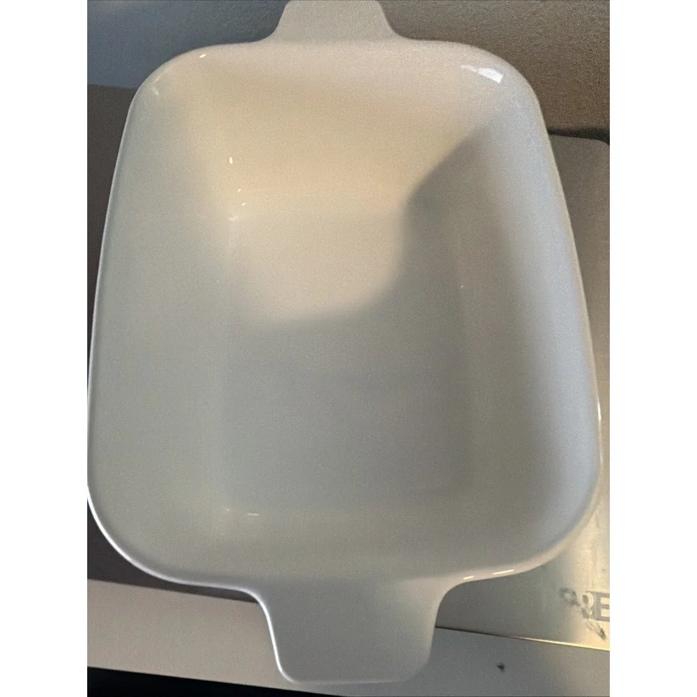 Corning Ware 1 1/2 quart casserole dish with lid White Blue